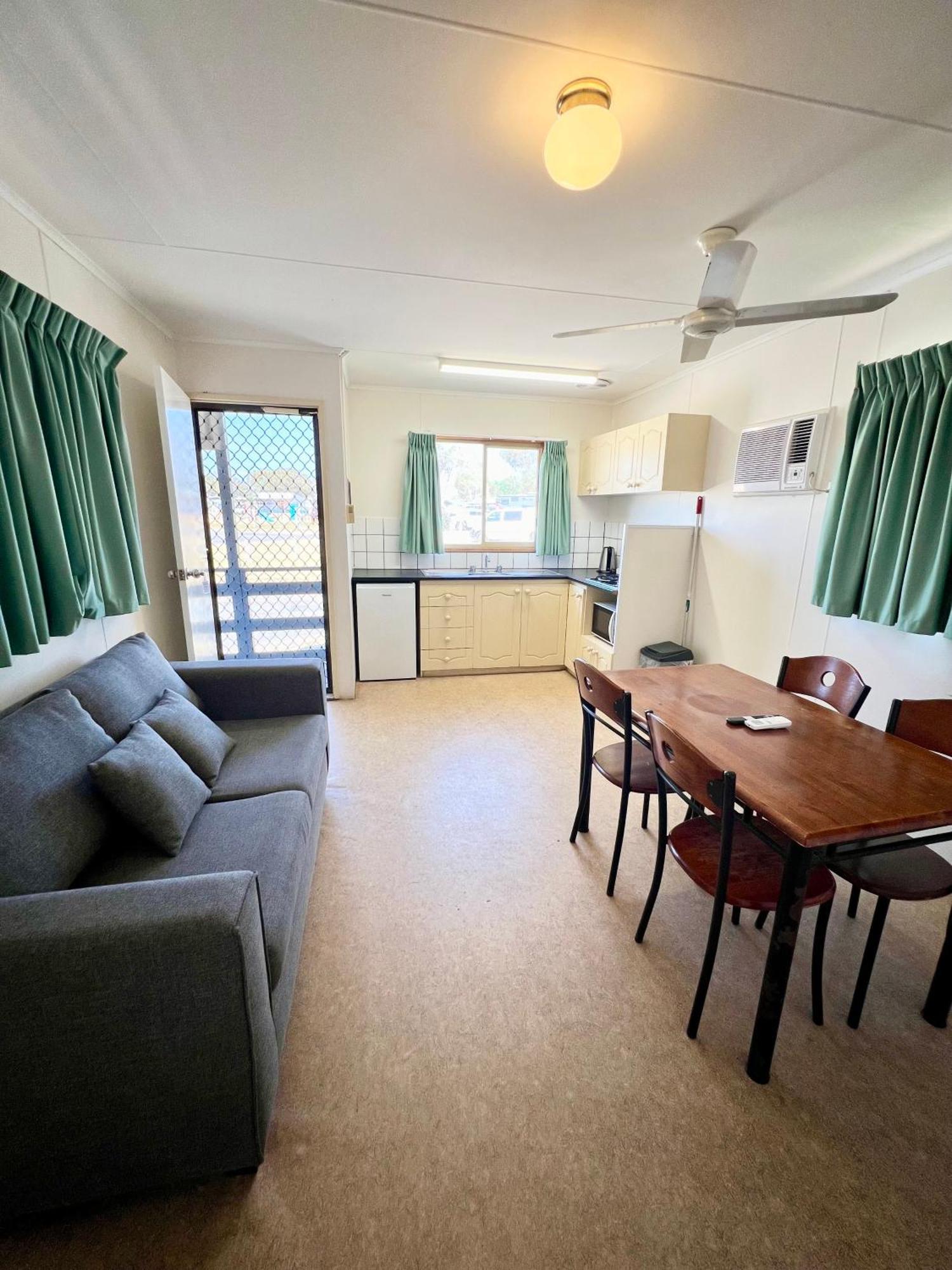 Sunset Beach Holiday Park Geraldton Exteriör bild