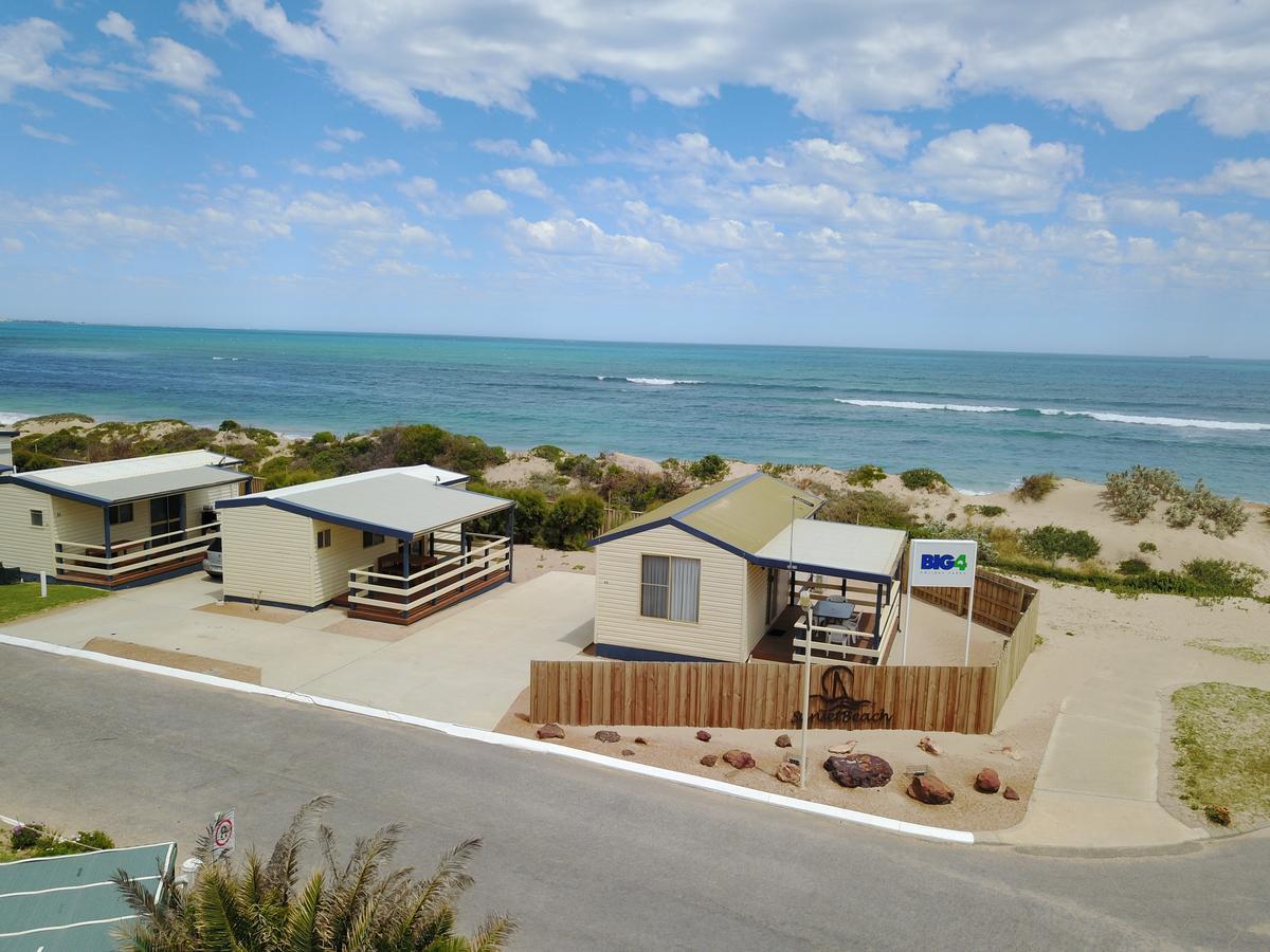 Sunset Beach Holiday Park Geraldton Exteriör bild