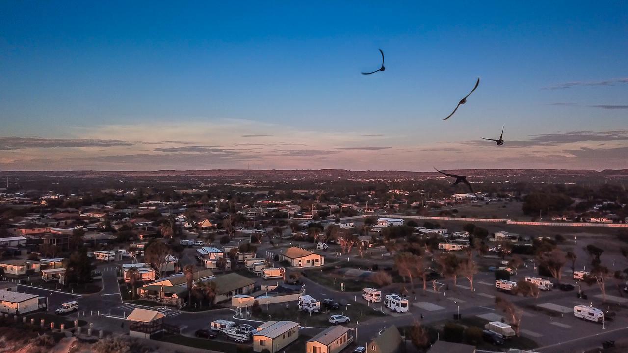 Sunset Beach Holiday Park Geraldton Exteriör bild